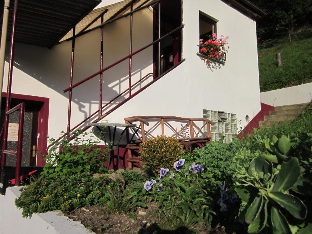 Gastehaus Am Fels Hotel Altenahr Buitenkant foto