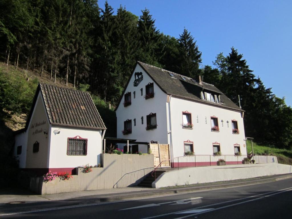 Gastehaus Am Fels Hotel Altenahr Buitenkant foto